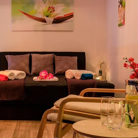 公寓 Bella - Private With Sauna And Parking